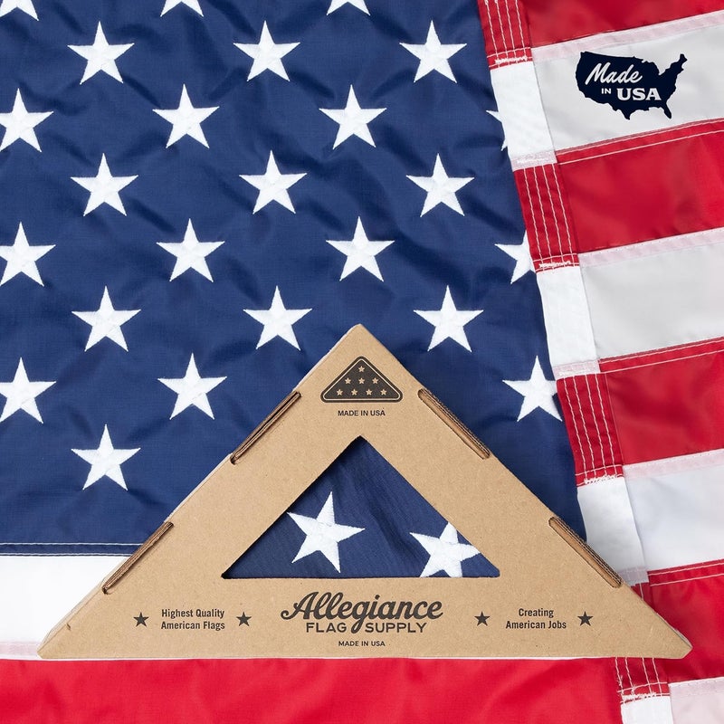 Allegiance Flag Supply علم أمريكي | قماش نايلون مصدره أمريكا، نجوم مطرزة، مخيط يدويًا | مصنوع بفخر في الولايات المتحدة الأمريكية (4' x 6') - Image 1